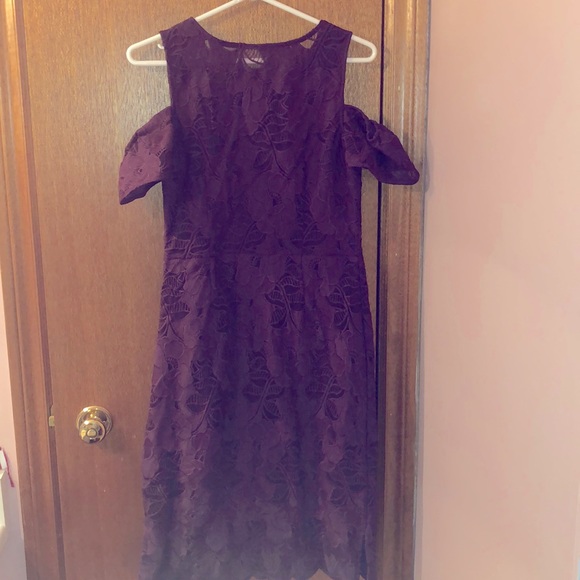 BNWT Lace Cold Shoulder Dress - Picture 3 of 7